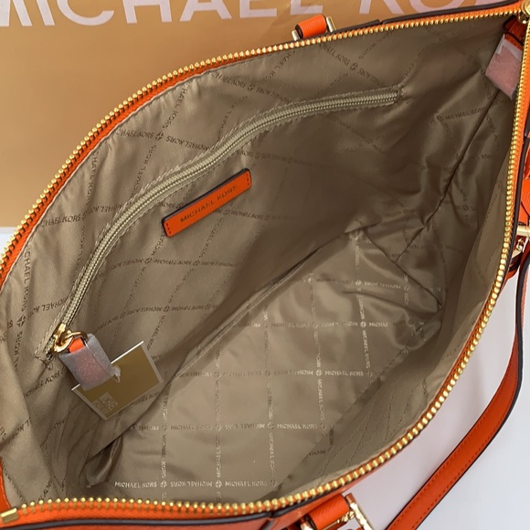 MICHAEL KORS Jet Set Large Crossgrain Leather Top-Zip Charlotte Tote Bag… - Picture 10 of 14